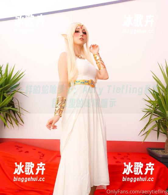 Aery Tiefling 不一样的蛇喰梦子:Aery Tiefling私拍图包里的暧昧暗示